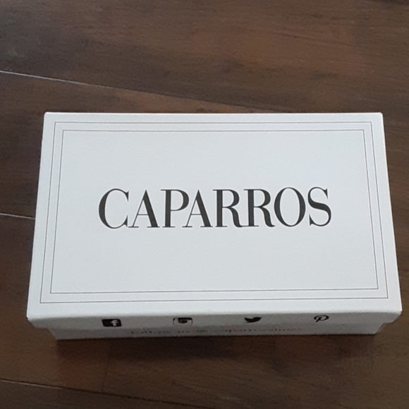 Caparros Short Heels - Picture 1 of 6